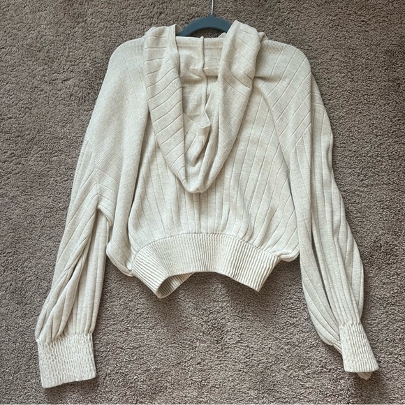 Zara Knit Gathered Waist Hoodie🤍 - Picture 2 of 4